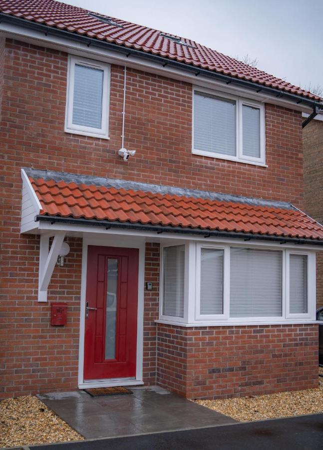 The Red House Modern Stylish Home From Home Walking Distance To Cardiff Bay And City Centre With Parking Dış mekan fotoğraf